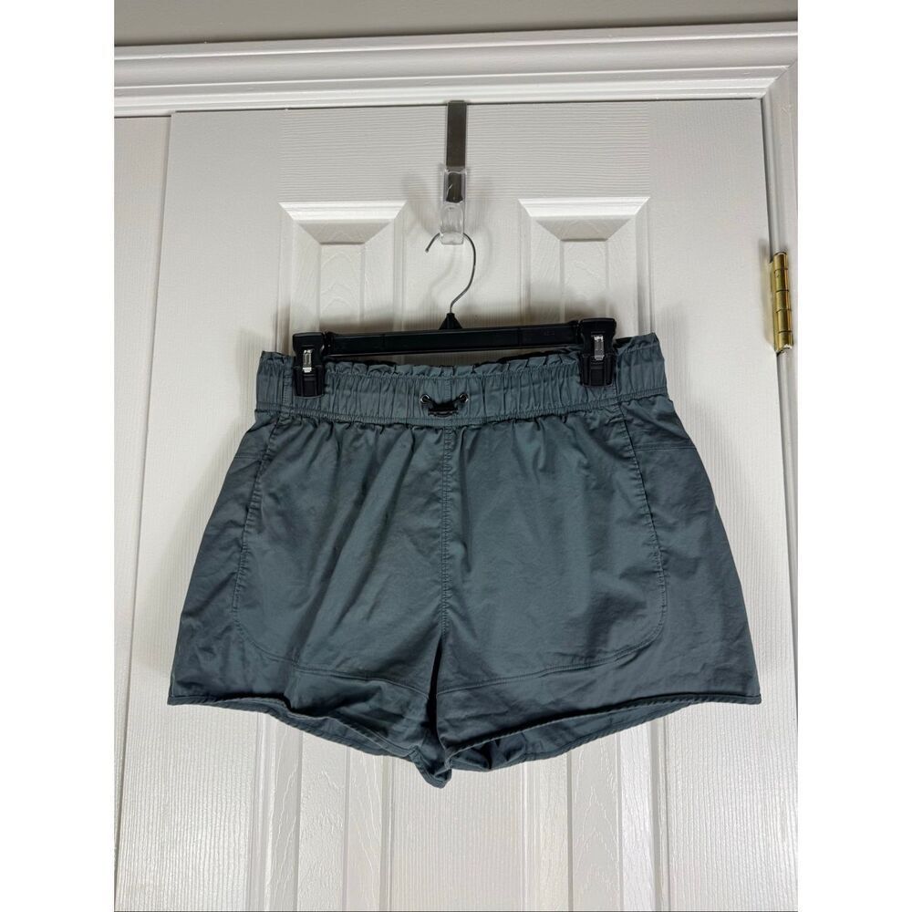 Mondetta Women’s Grey Shorts Size M